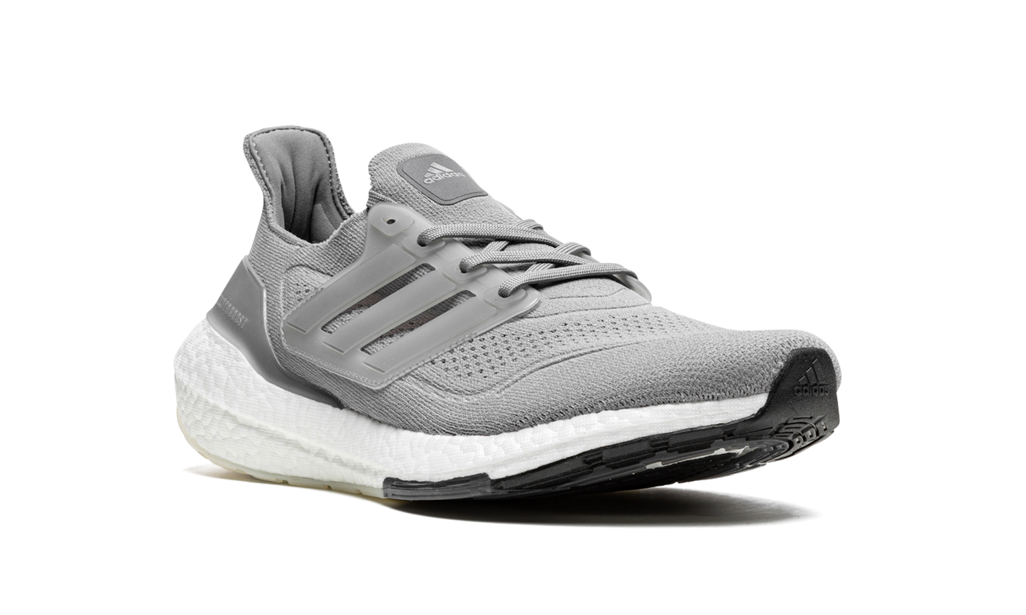 UltraBoost 21 FY0381