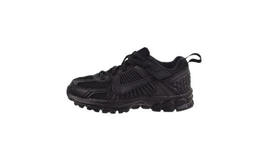 Vomero 5 PS "Triple Black" HF6999 007