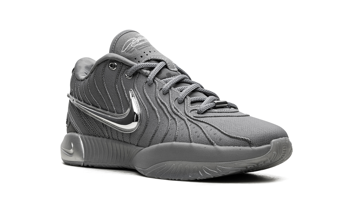 LeBron 21 "Cool Grey" HF5353 001