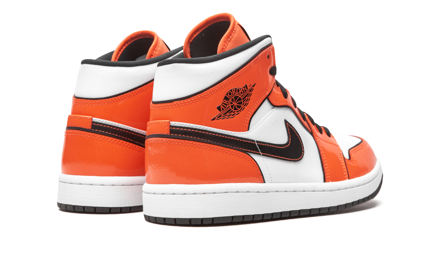 Air Jordan 1 Mid SE "Turf Orange" DD6834 802