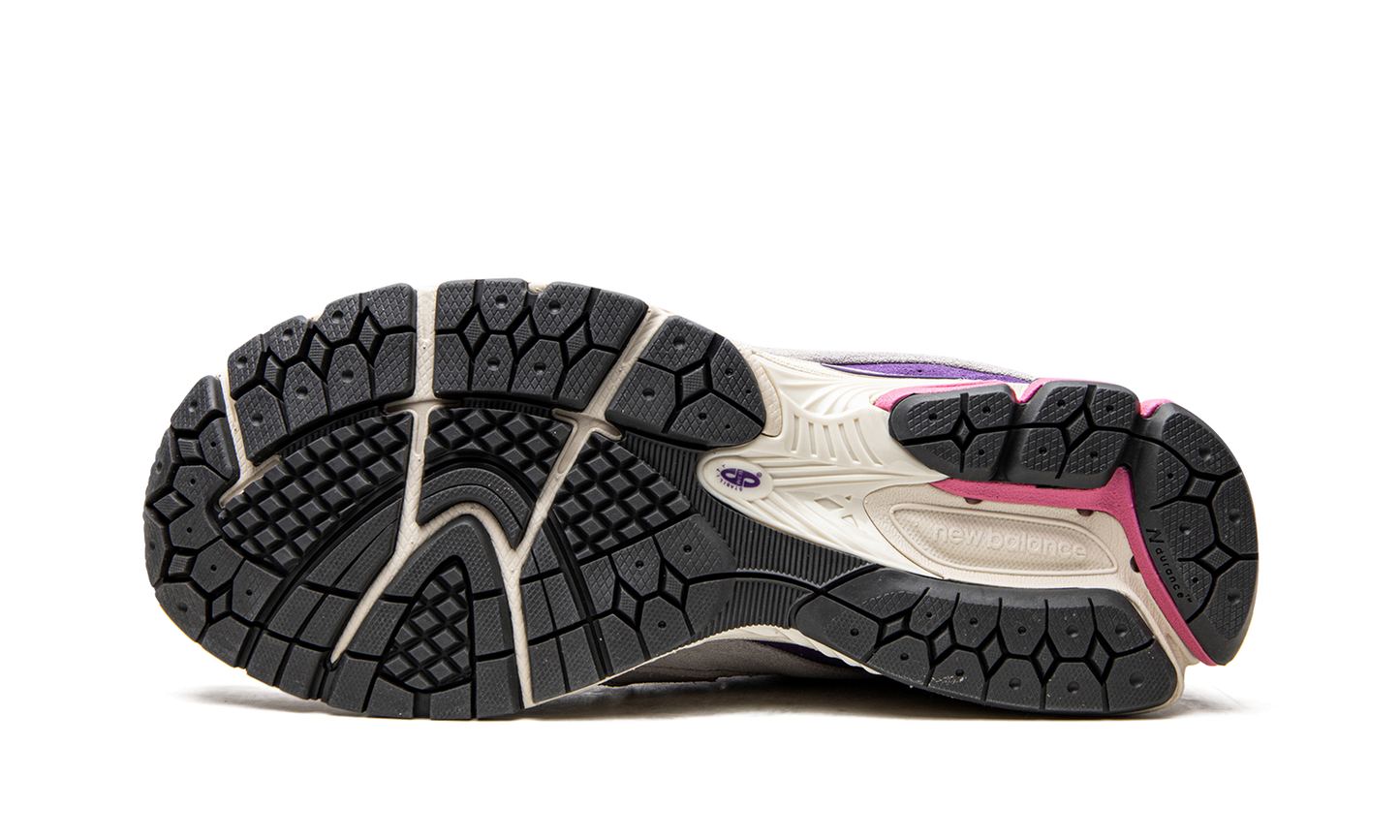 2002R "Rain Cloud" M2002RWB