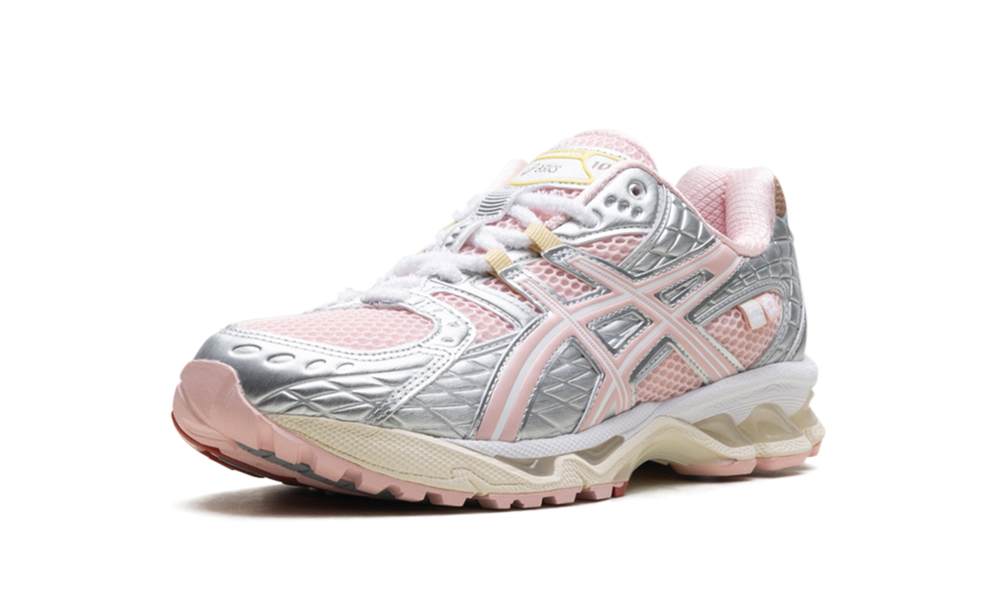 GEL-Nimbus 10.1 "VandyThePink - Strawberry" 1203A865 702