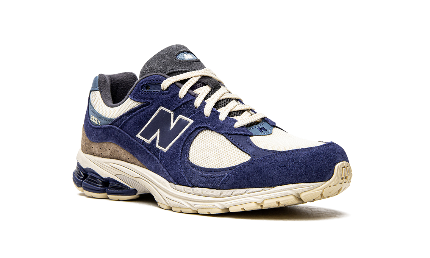 2002R "Night Tide" M2002RG