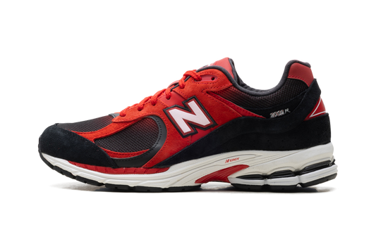 2002R "Black/True Red" U2002RZA