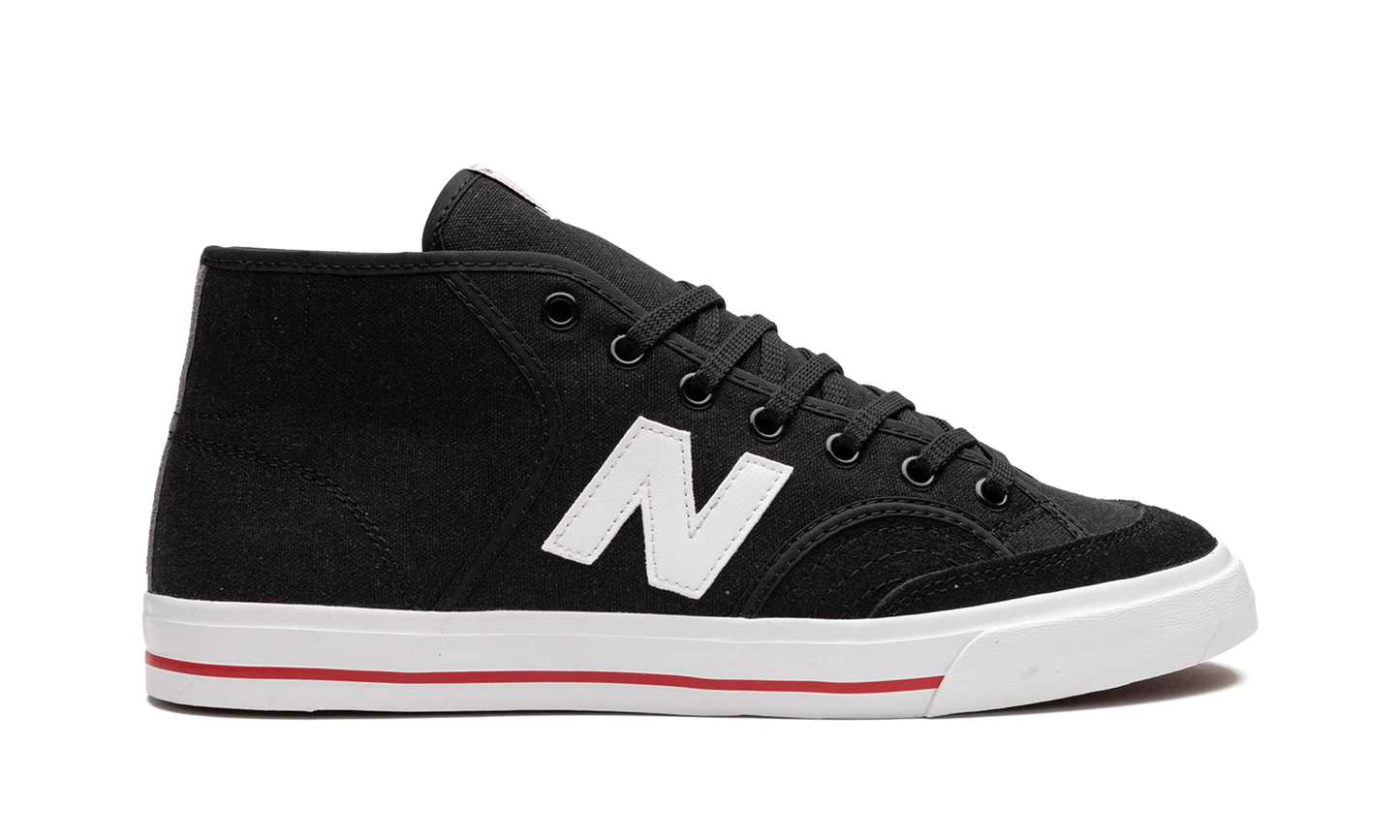 Pro Court 213 "Black White"