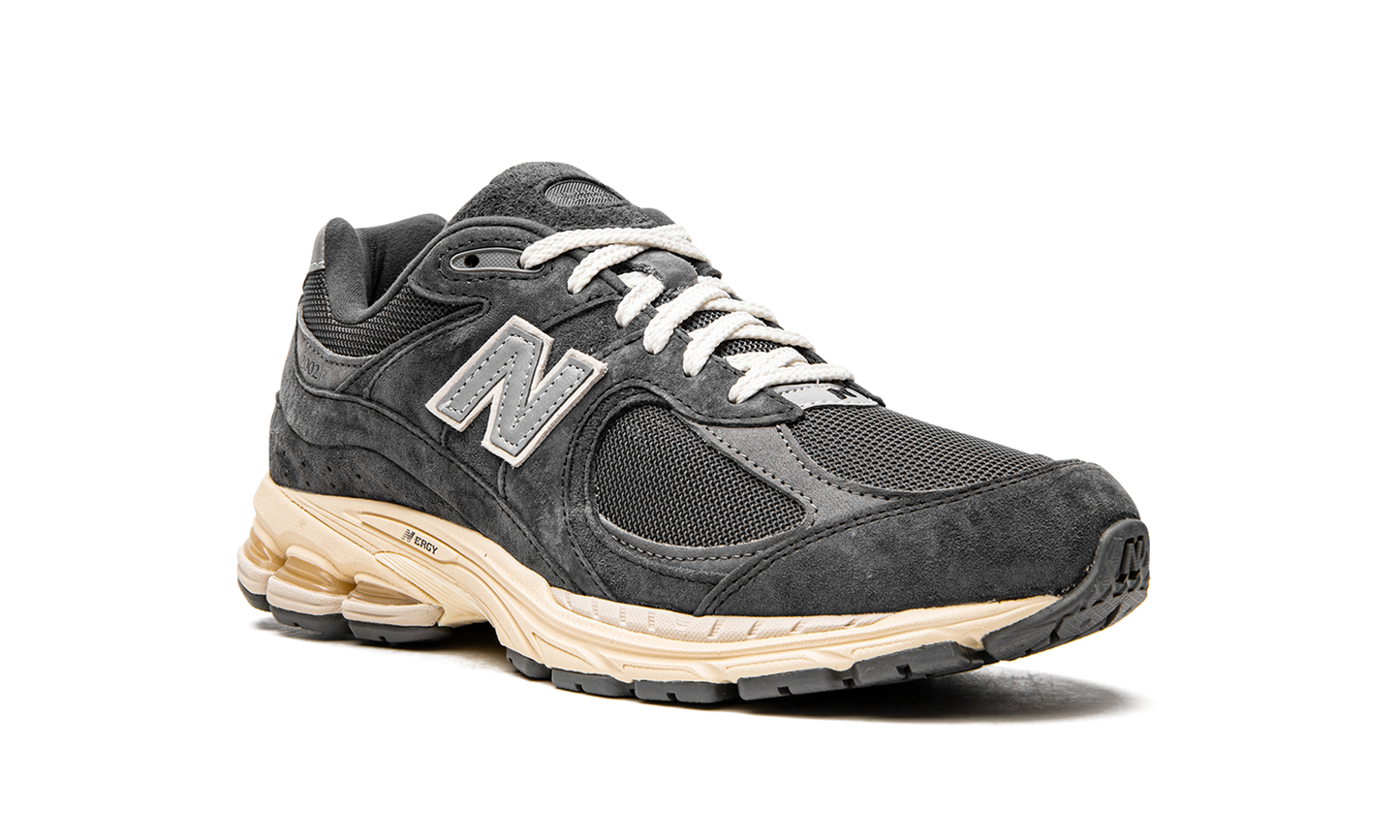 2002R "Phantom" M2002RHO