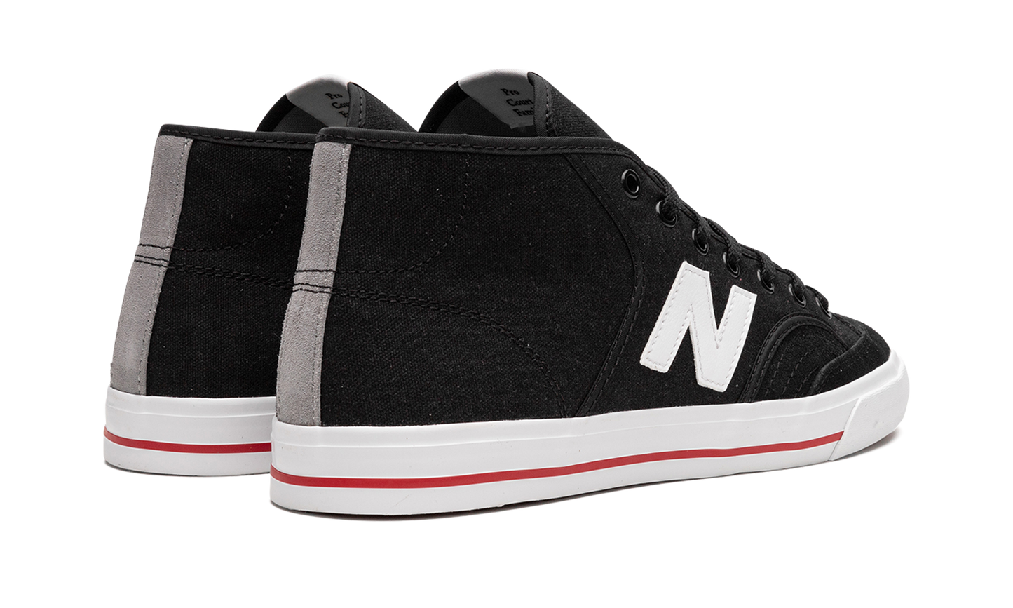 Pro Court 213 "Black White"