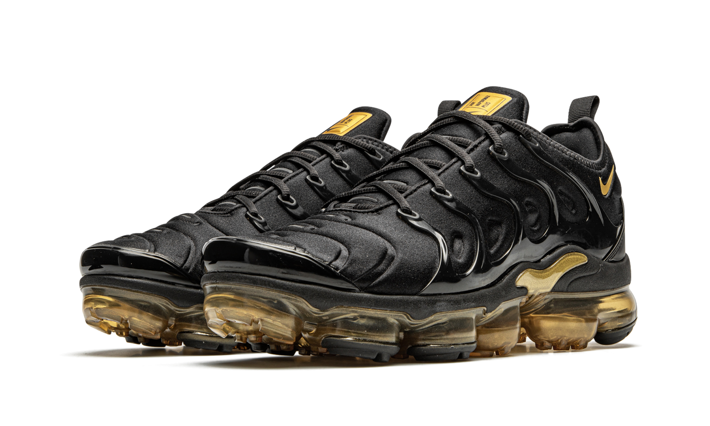 Air VaporMax Plus "Black / Gold"