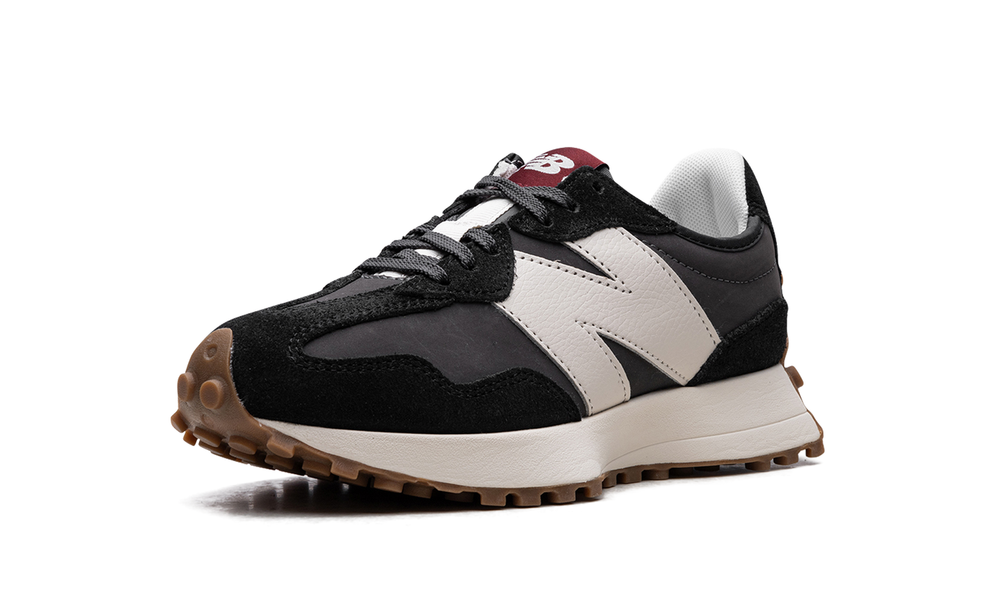 327 WMNS "Black Moonbeam" WS327KC