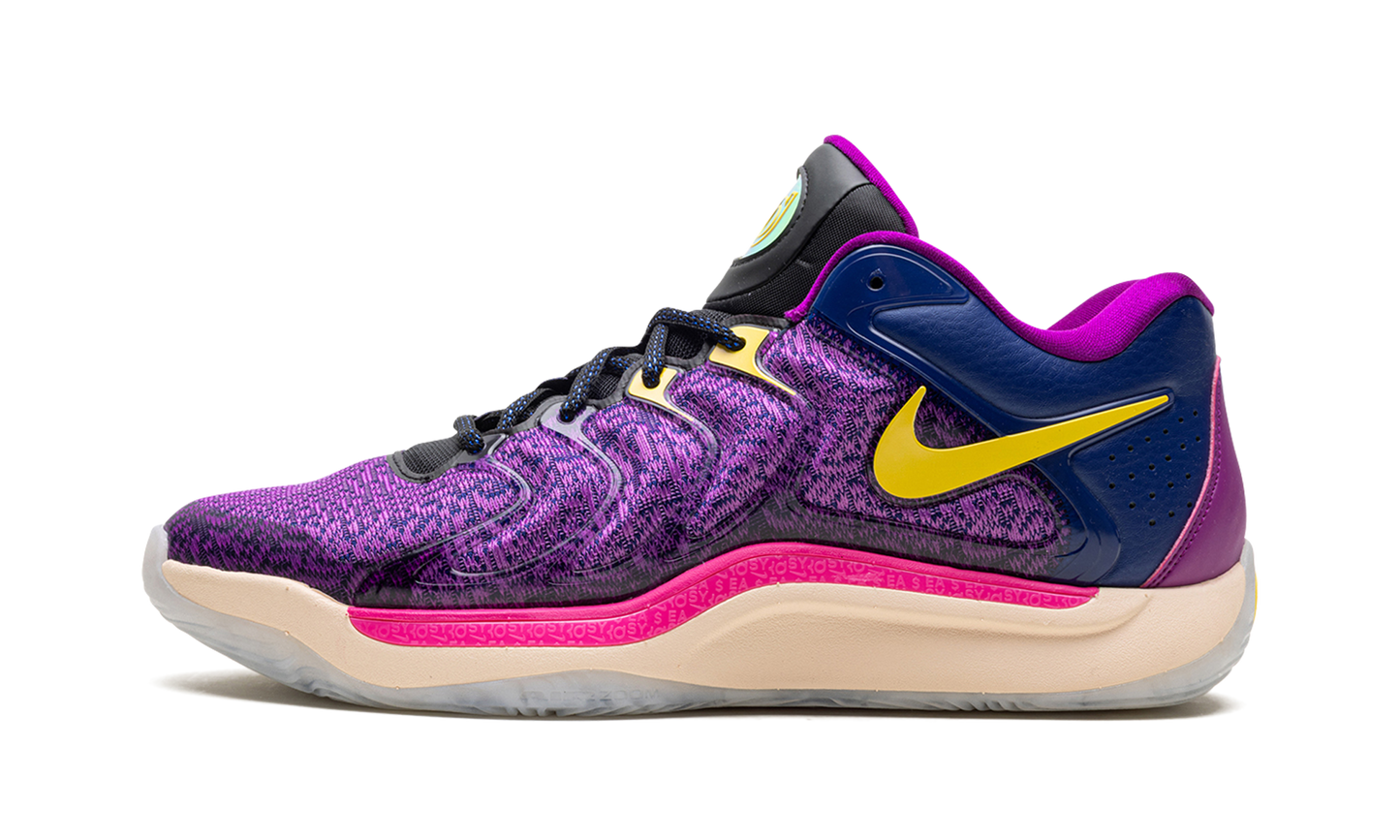 KD 17 "Travel Ball" FJ9487 400