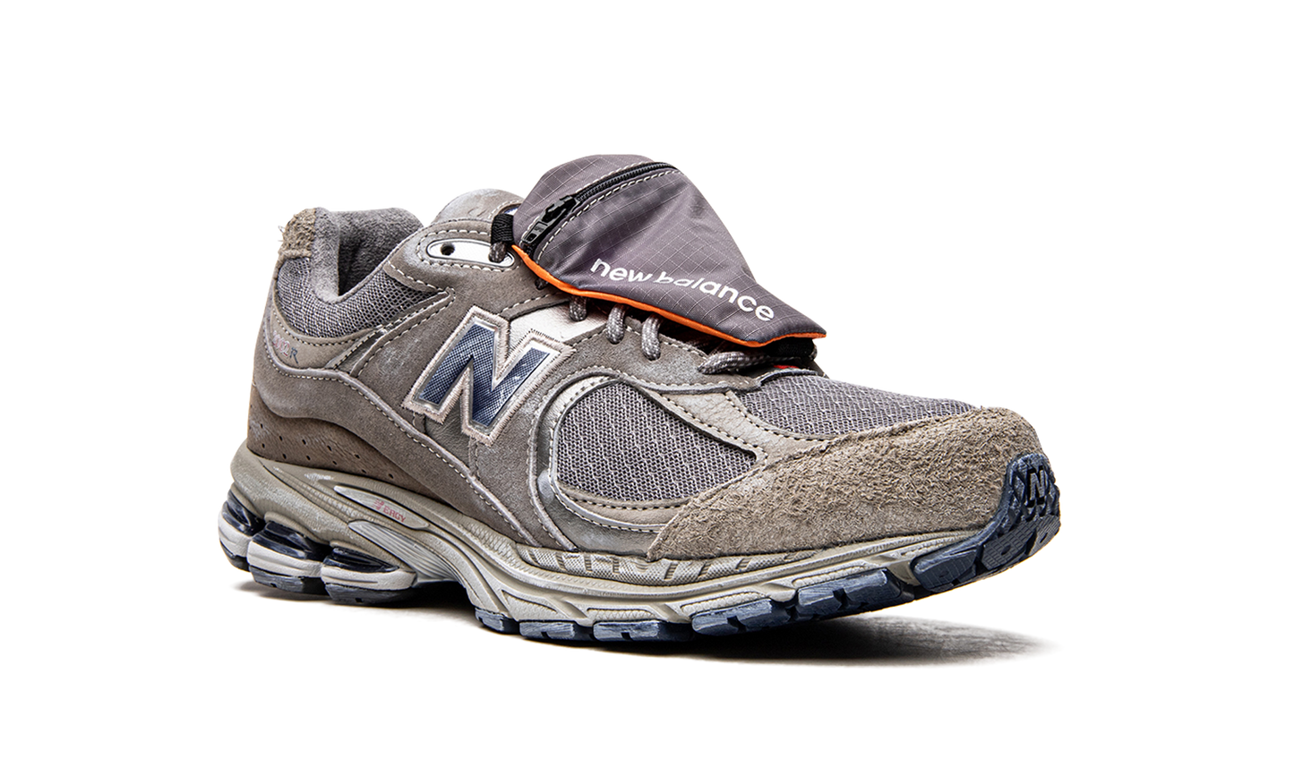 2002R "Grey Pouch" M2002RVA