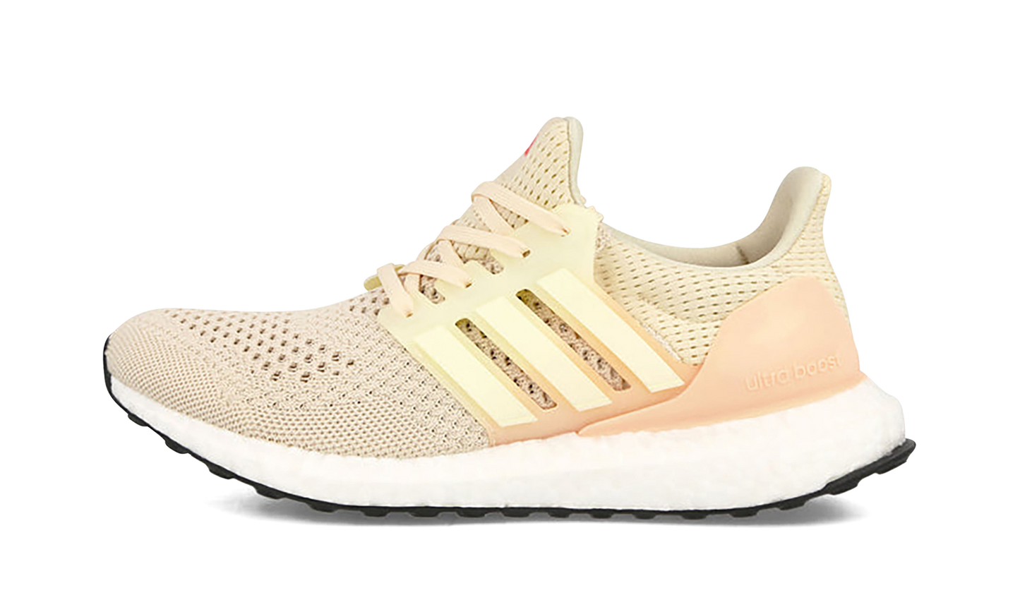 ULTRABOOST 1.0 WMNS "Ecru Tint / Semi Coral Fusion" HQ4208
