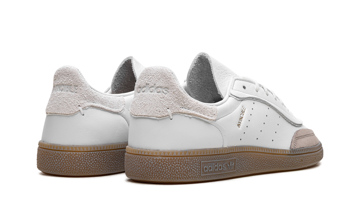 Handball Spezial "Invincible - Crystal White Grey" JQ2376