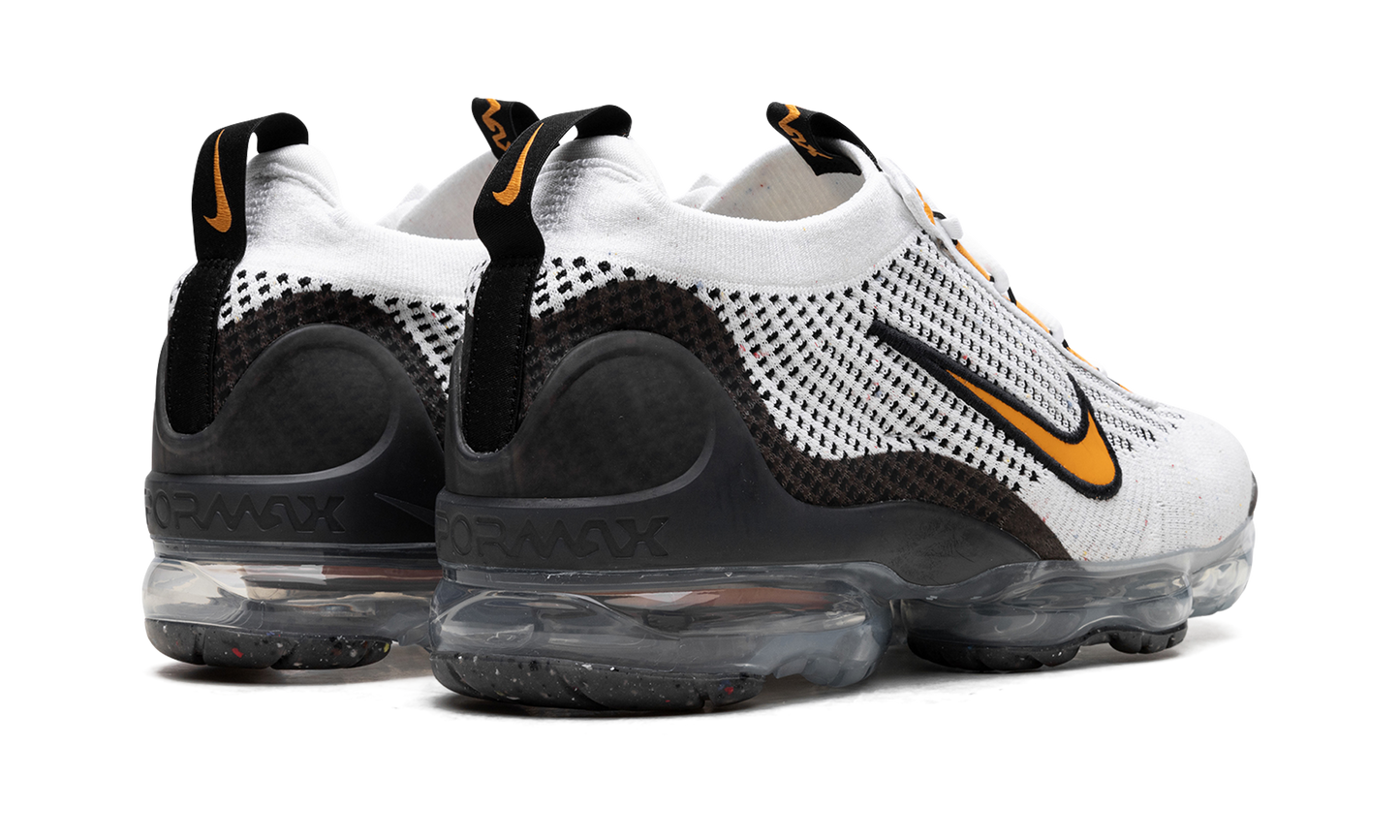 Air VaporMax 2021 FK "KUMQUAT" DM0025 101