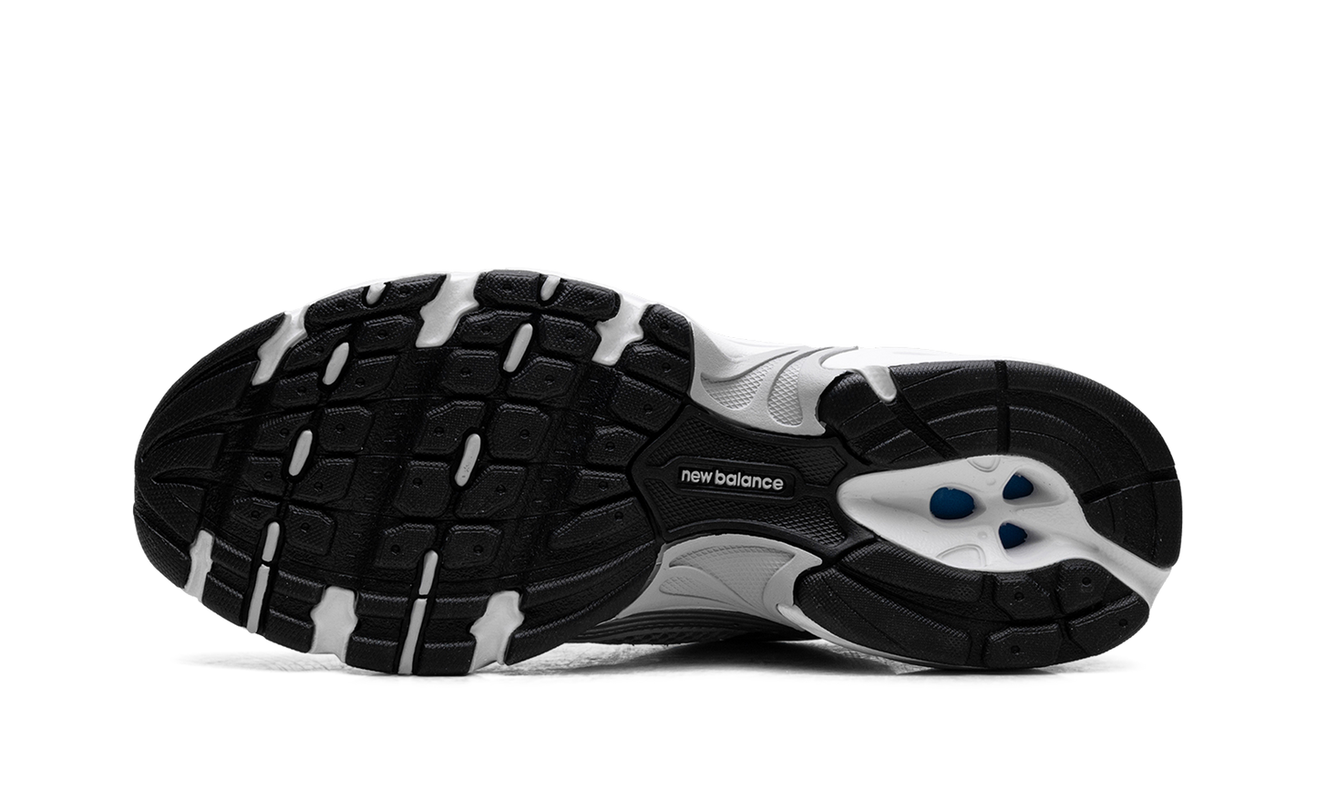 530 "Light Grey Silver Blue" MR530BS