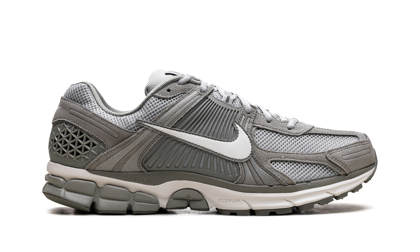 Zoom Vomero 5 "Dark Stucco" HF1553 002