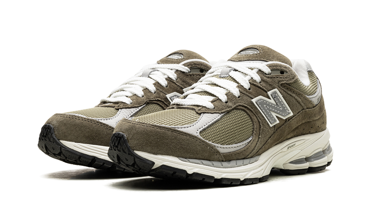 2002R "Footlocker Exclusive" M2002RFO