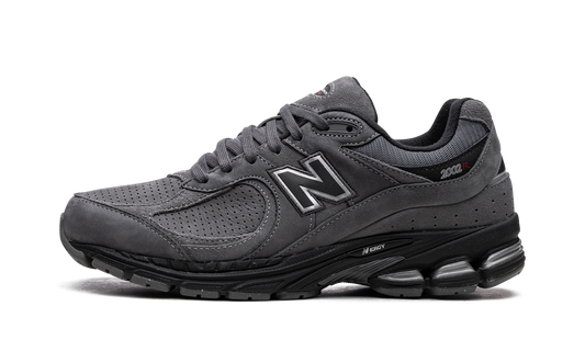 2002R "Castlerock / Black" M2002REH