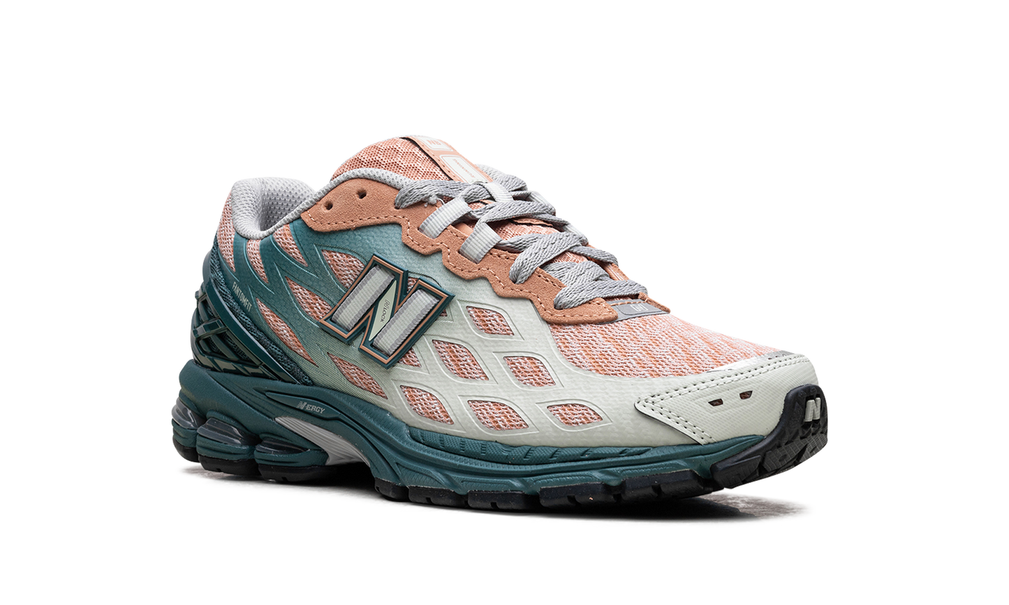 1906W "New Spruce Light Sparrow"