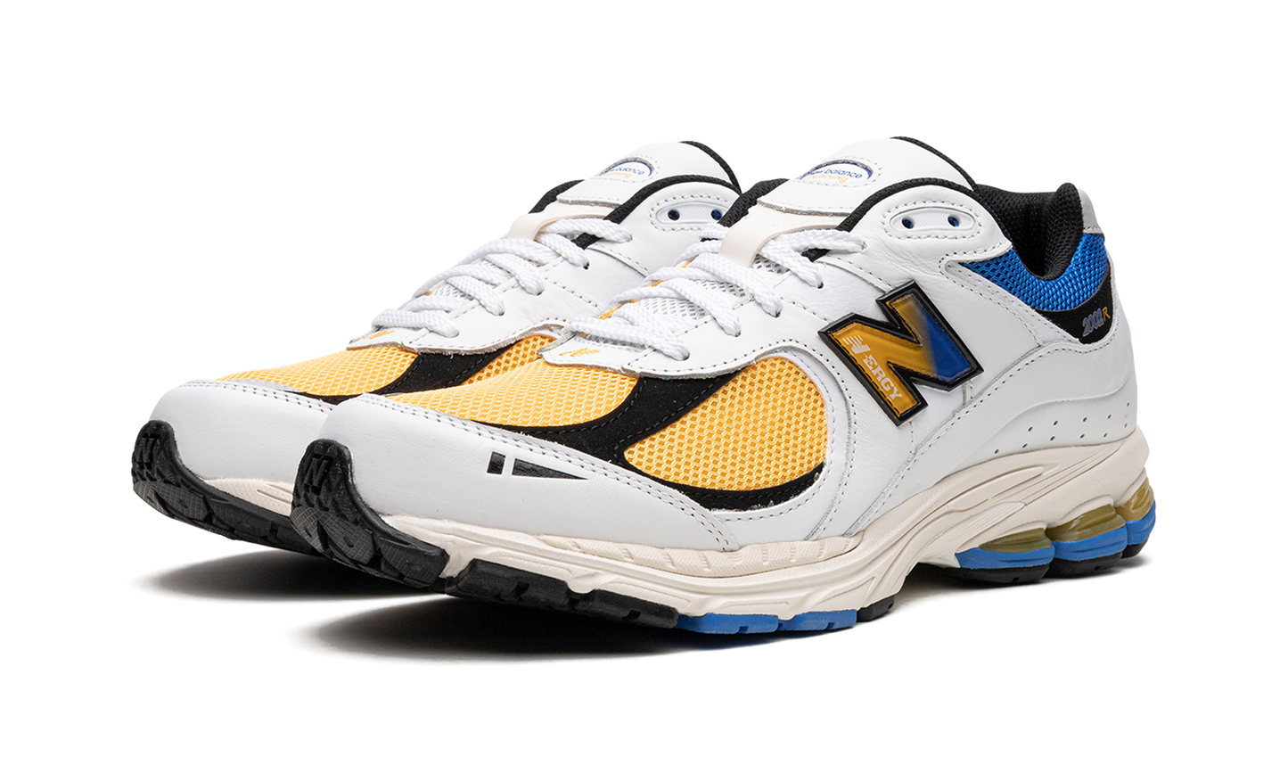 2002R "Vibrant Apricot" M2002RGW