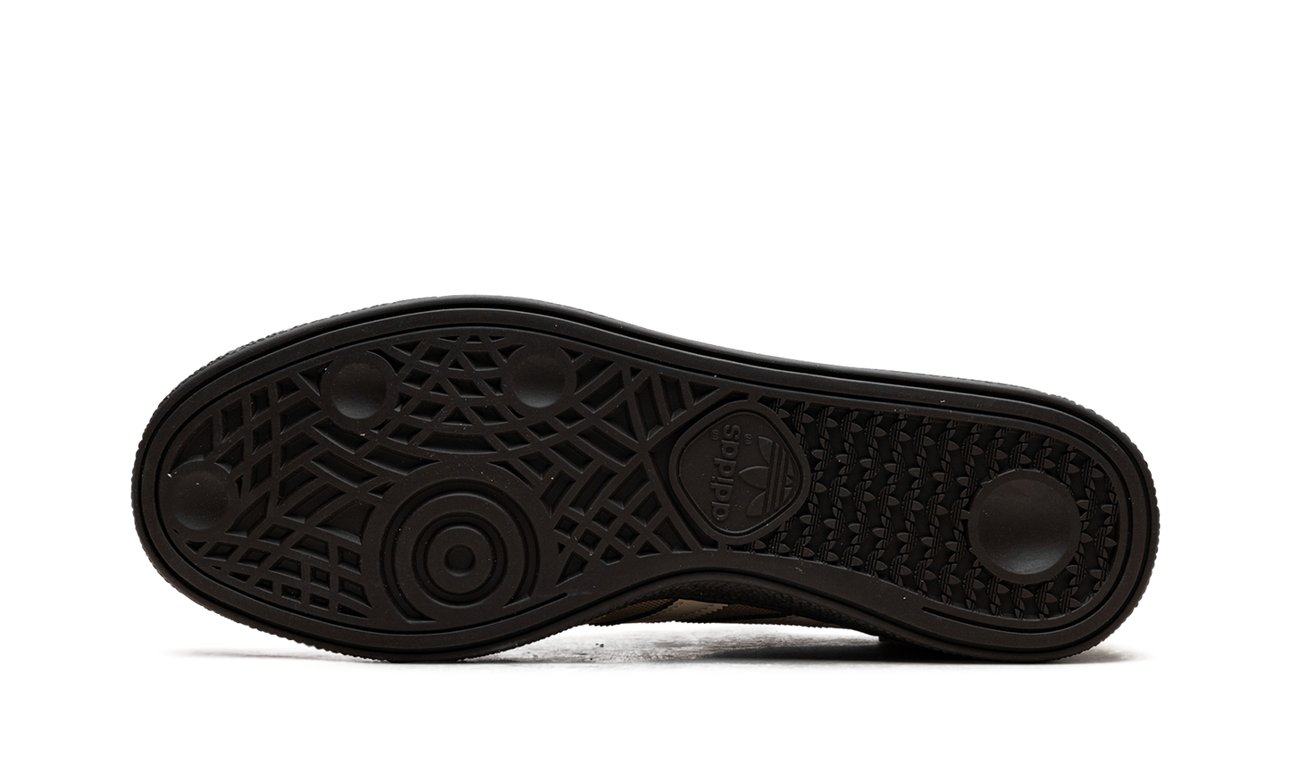 Handball Spezial "Cardboard Crystal Sand" JI4645