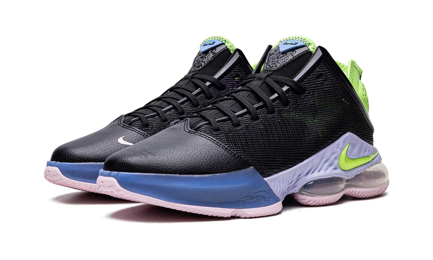 LeBron 19 Low "Black / Ghost Green" DO9829 001