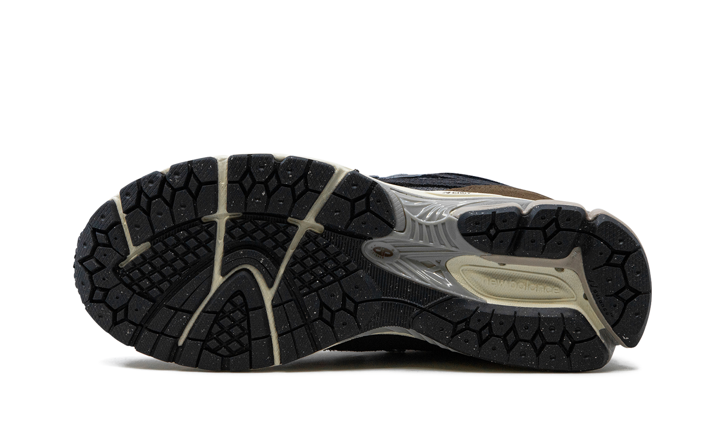 1906F "PHANTOM" M1906FE