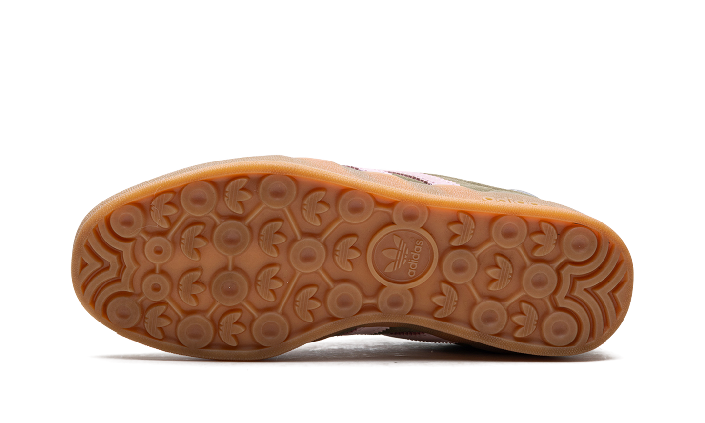 Gazelle Indoor WMNS "Focus Olive" JH6475