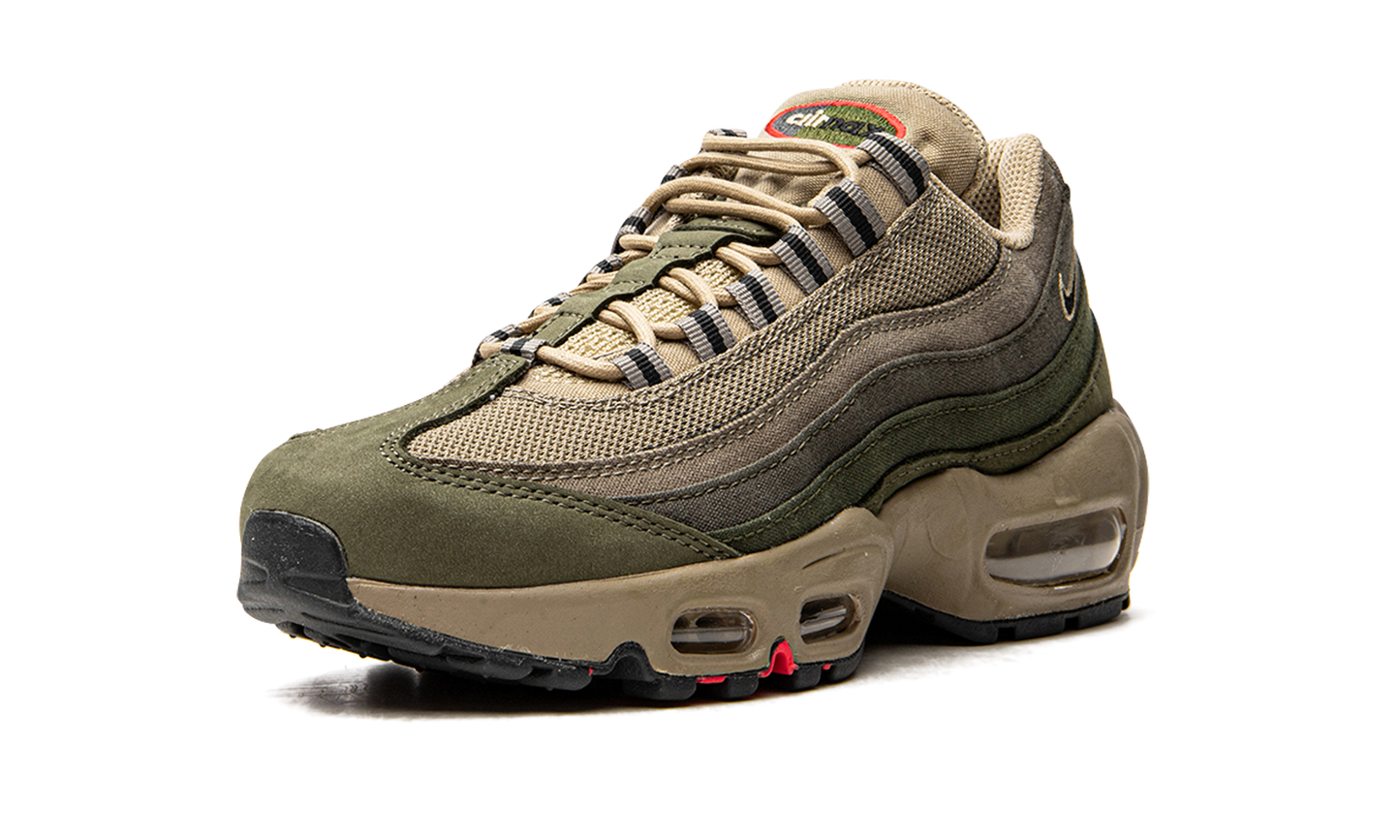 Air Max 95 SE "Rough Green" DQ8570 200