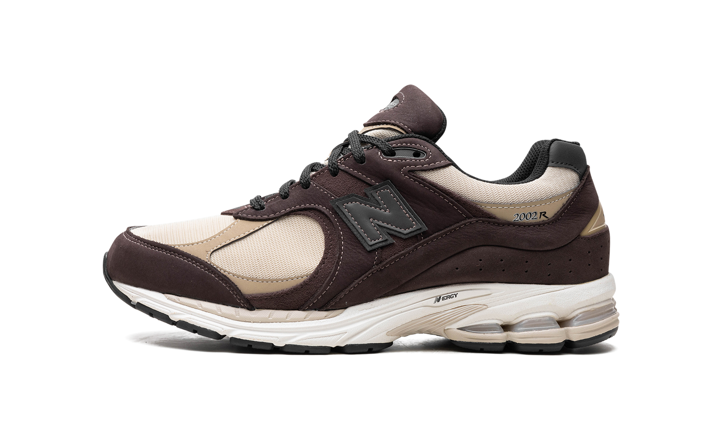 2002R "Black Coffee" M2002RXQ