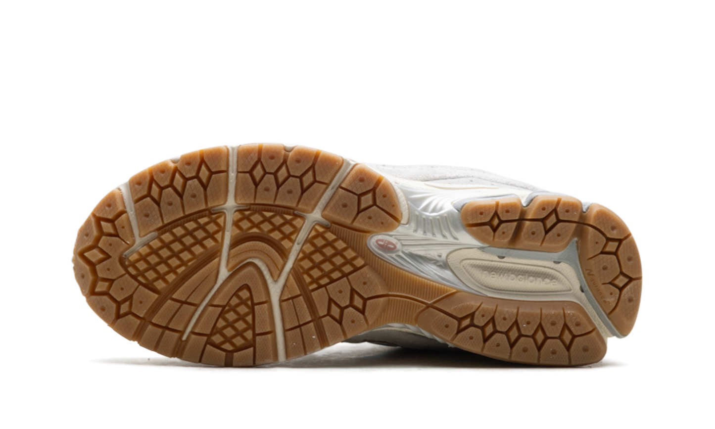 2002R "Sea Salt" M2002RPM