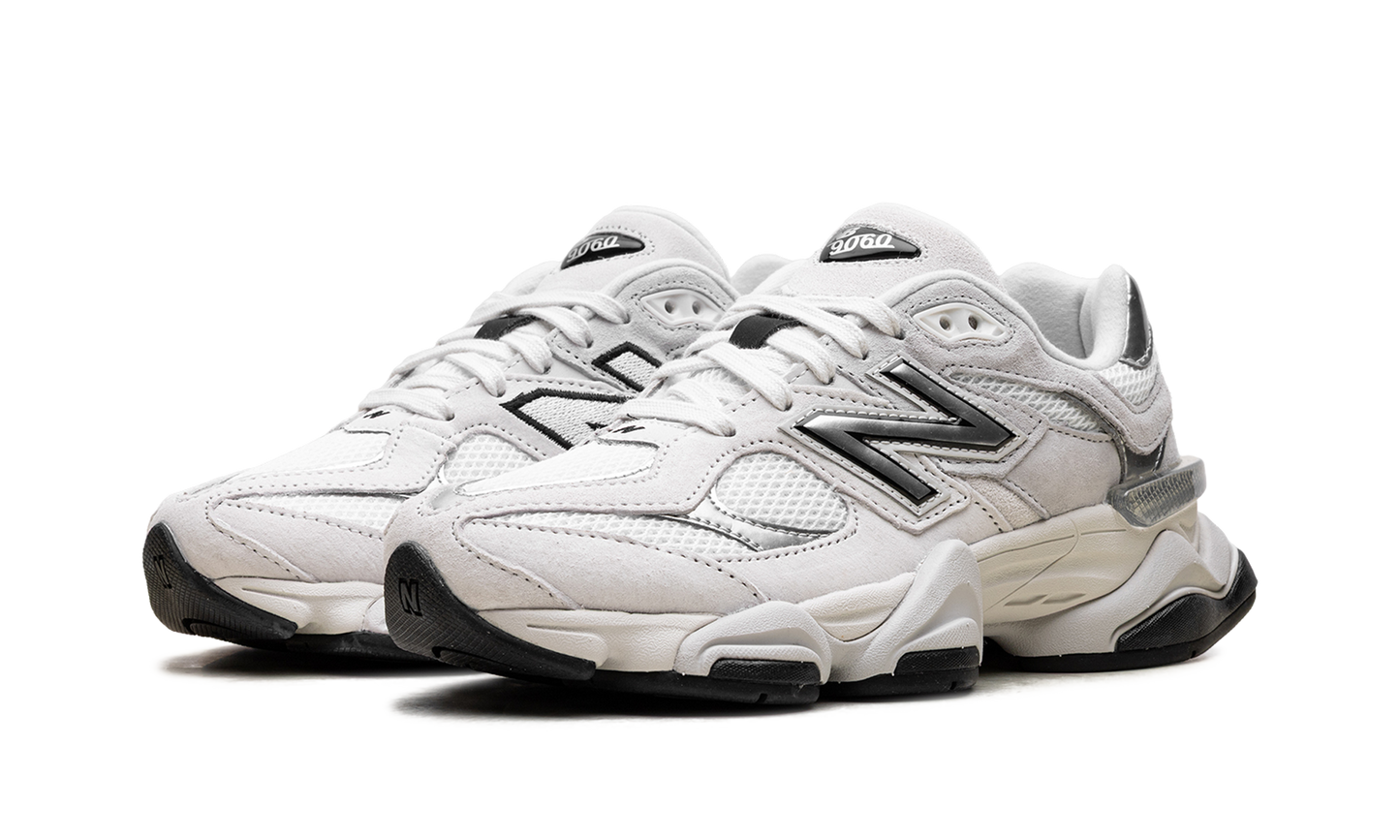 9060 "White/Grey" U9060JRB