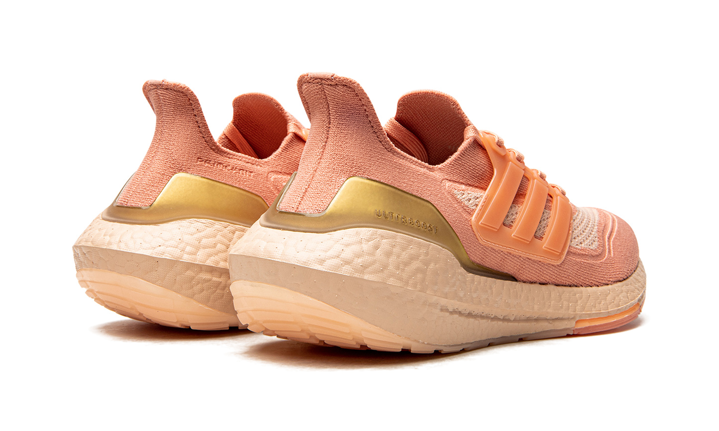 ULTRABOOST 21 MNS WMNS "Ambient Blush"