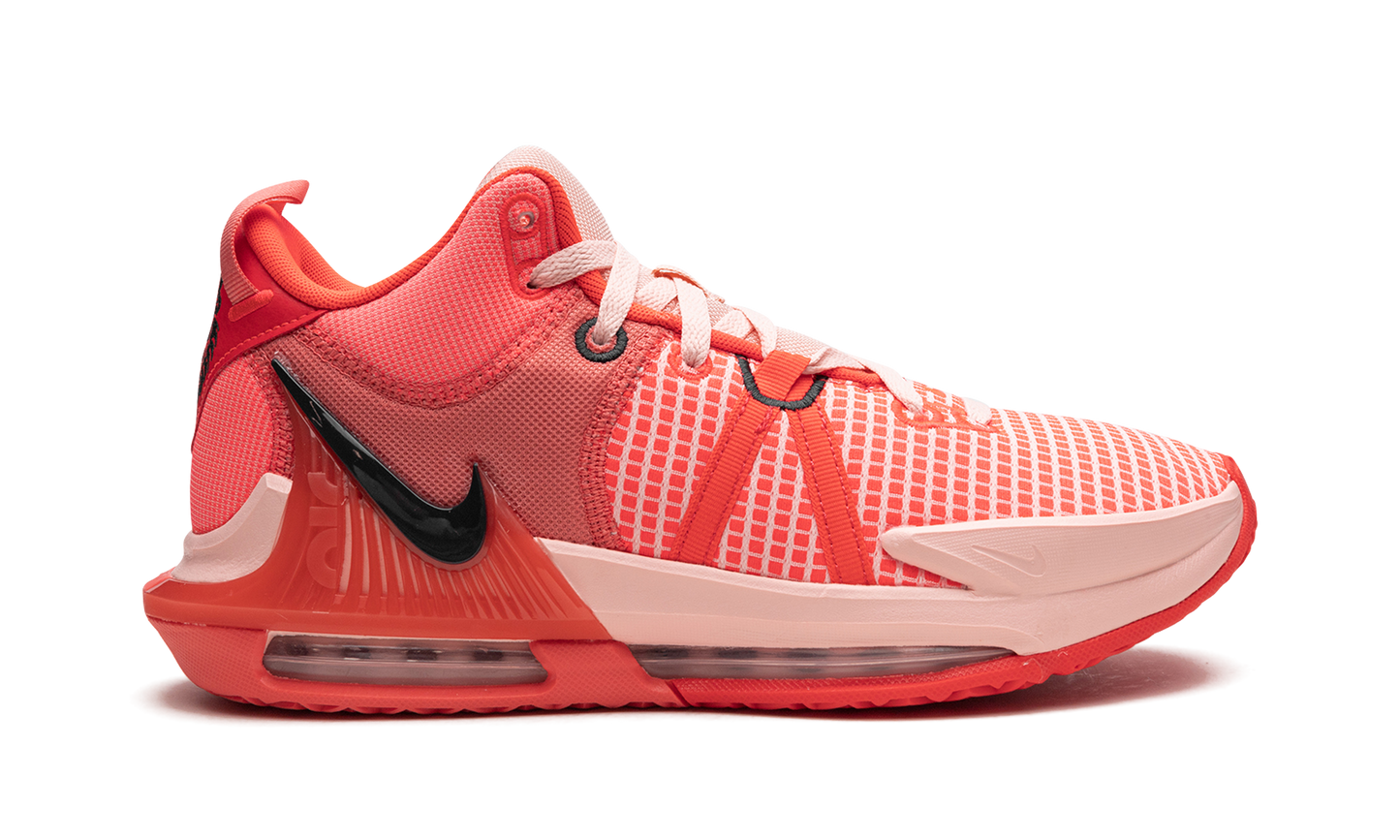 LeBron Witness 7 DM1123 600