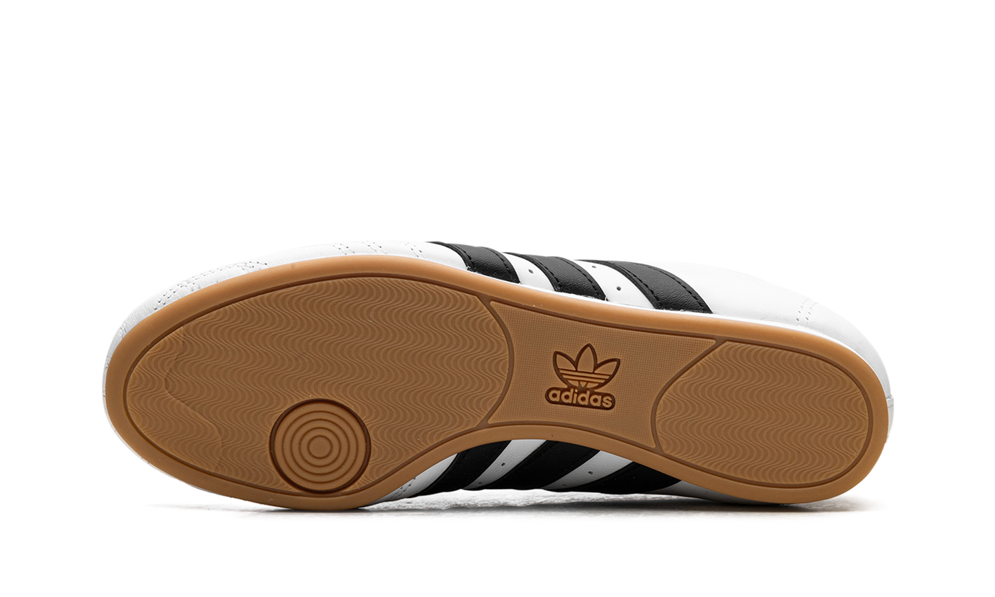 Taekwondo WMNS "Cloud White Core Black Gum" JS1194