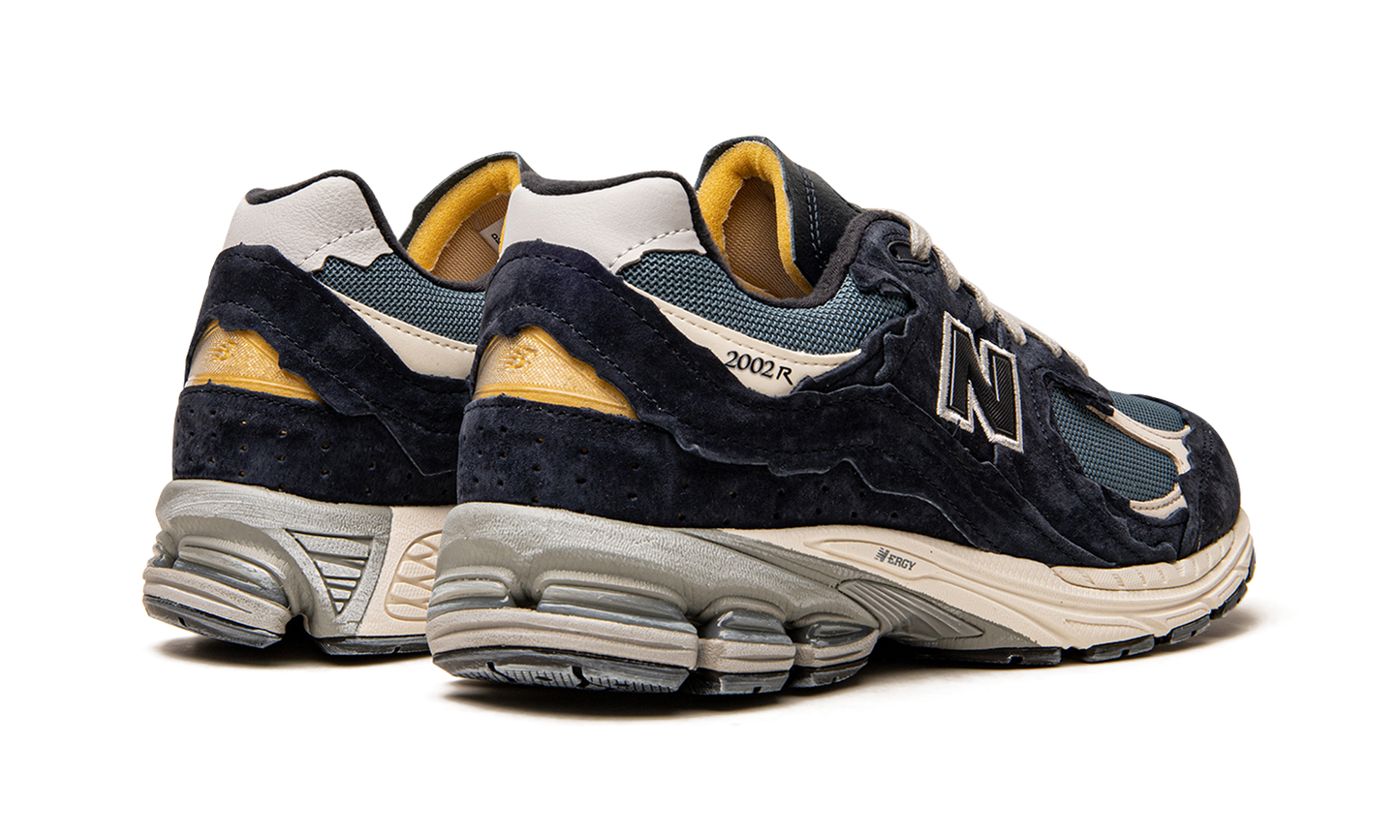 2002R "Protection Pack - Dark Navy" M2002RDF