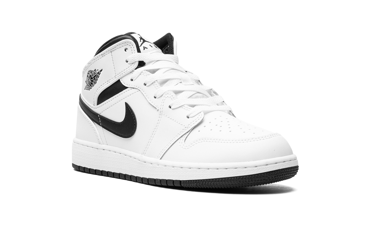 Air Jordan 1 Mid GS "White/Black" DQ8423 132