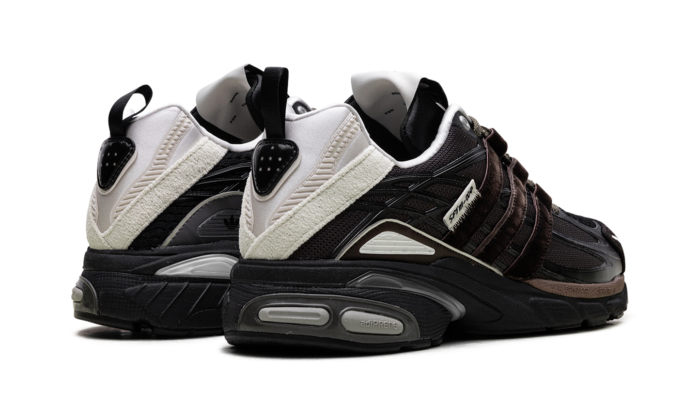 Adistar Cushion "Song For The Mute - 'Core Black Dark Brown'" JH9007