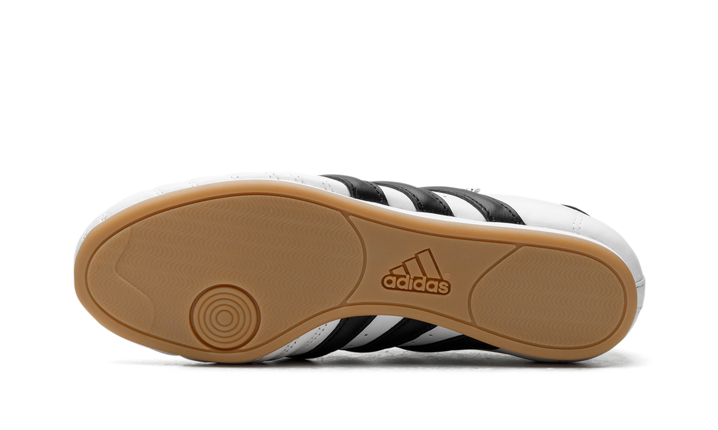 Taekwondo WMNS "Cloud White/Core Black/Gum" JQ4774