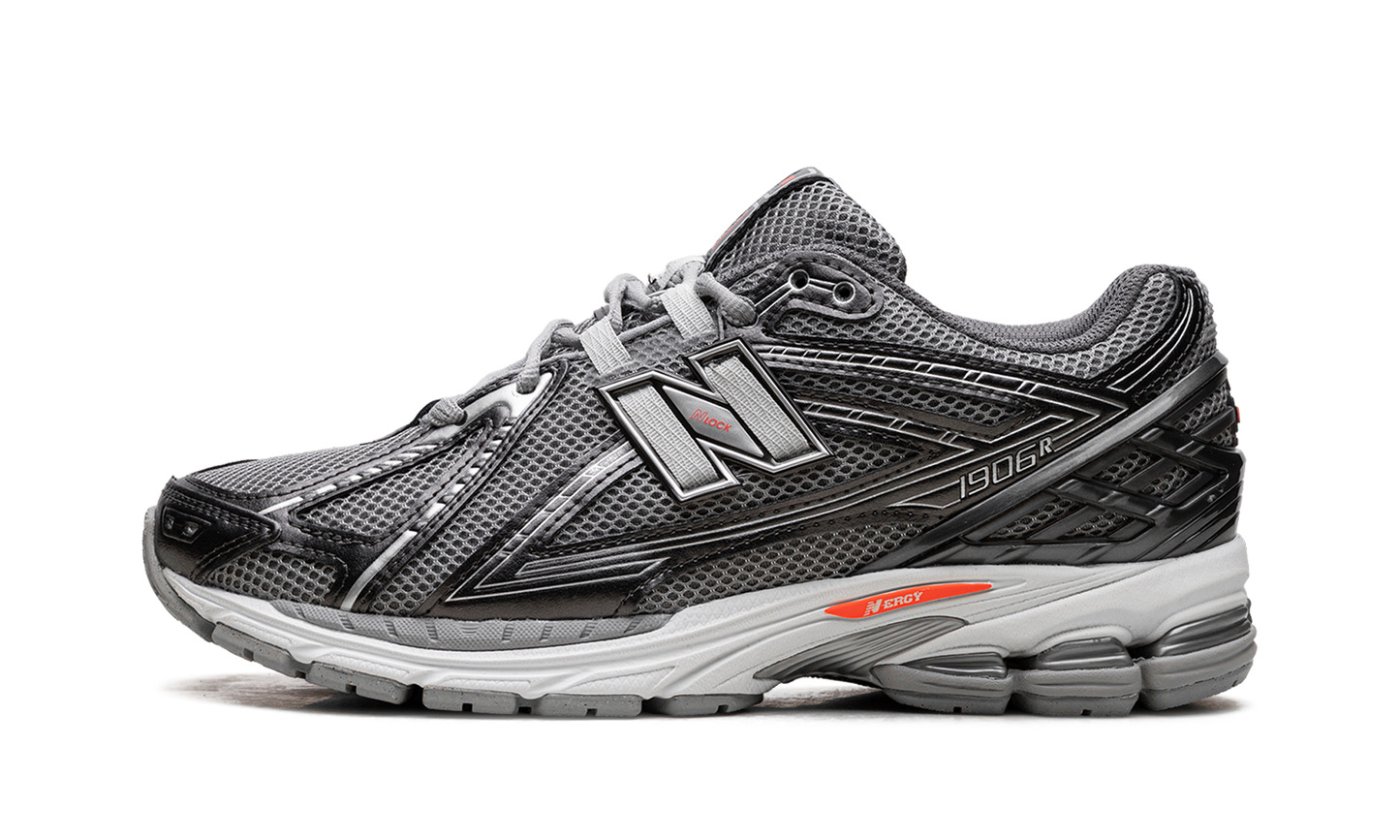 1906 "Black Metallic" U1906RCO