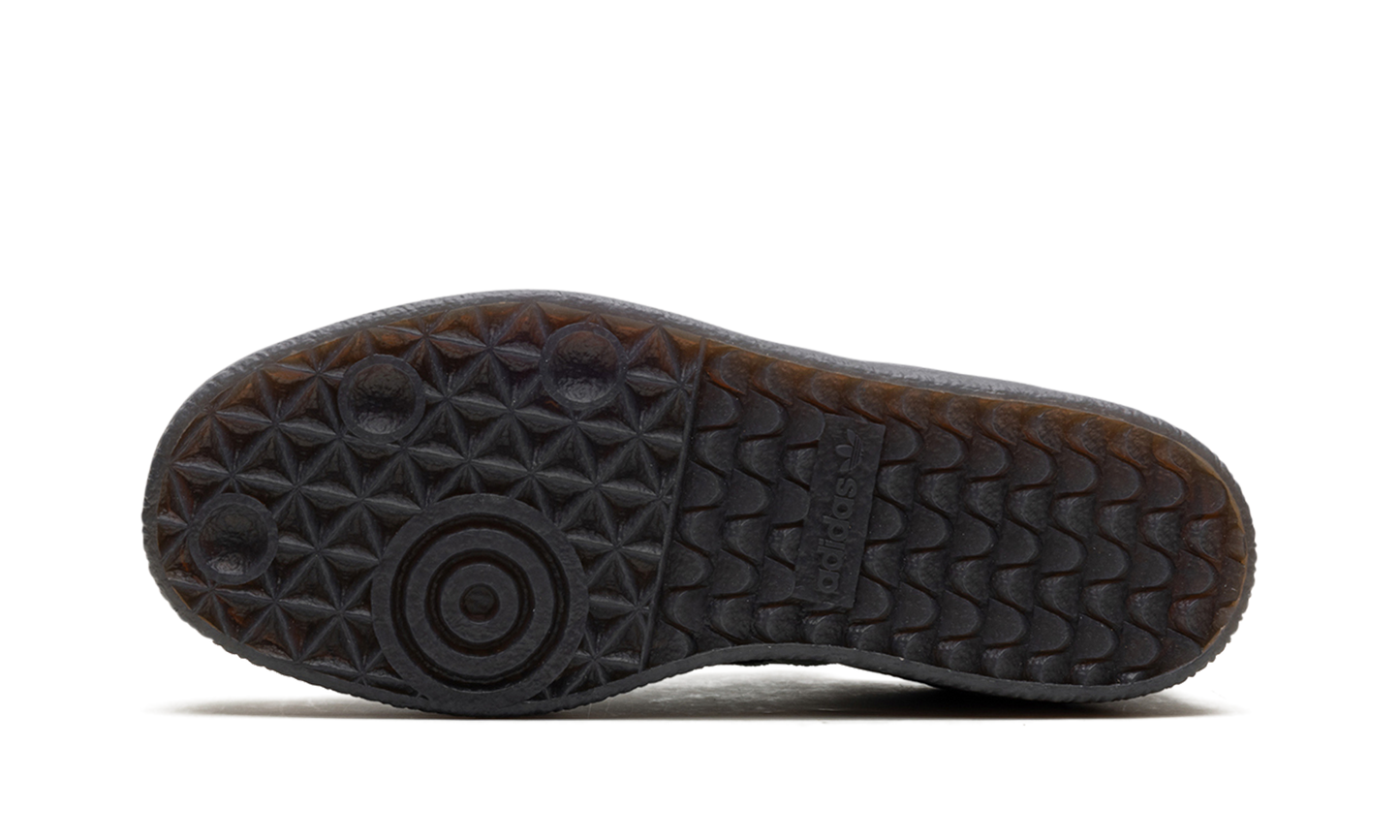 Sambae WMNS "Core Black Haze Green" IE9110