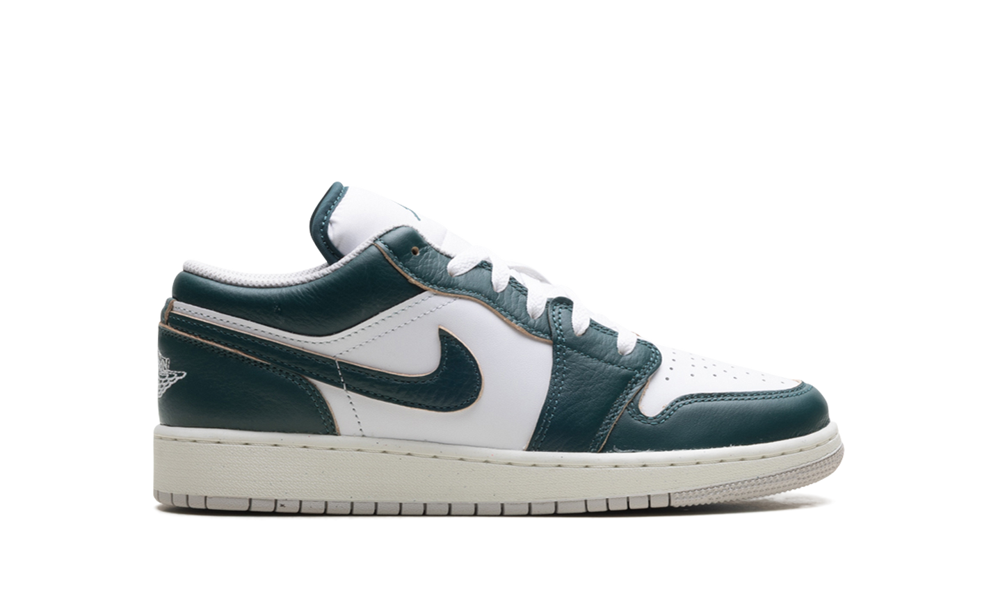 Jordan 1 Low SE GS "Oxidized Green" FQ8041 300
