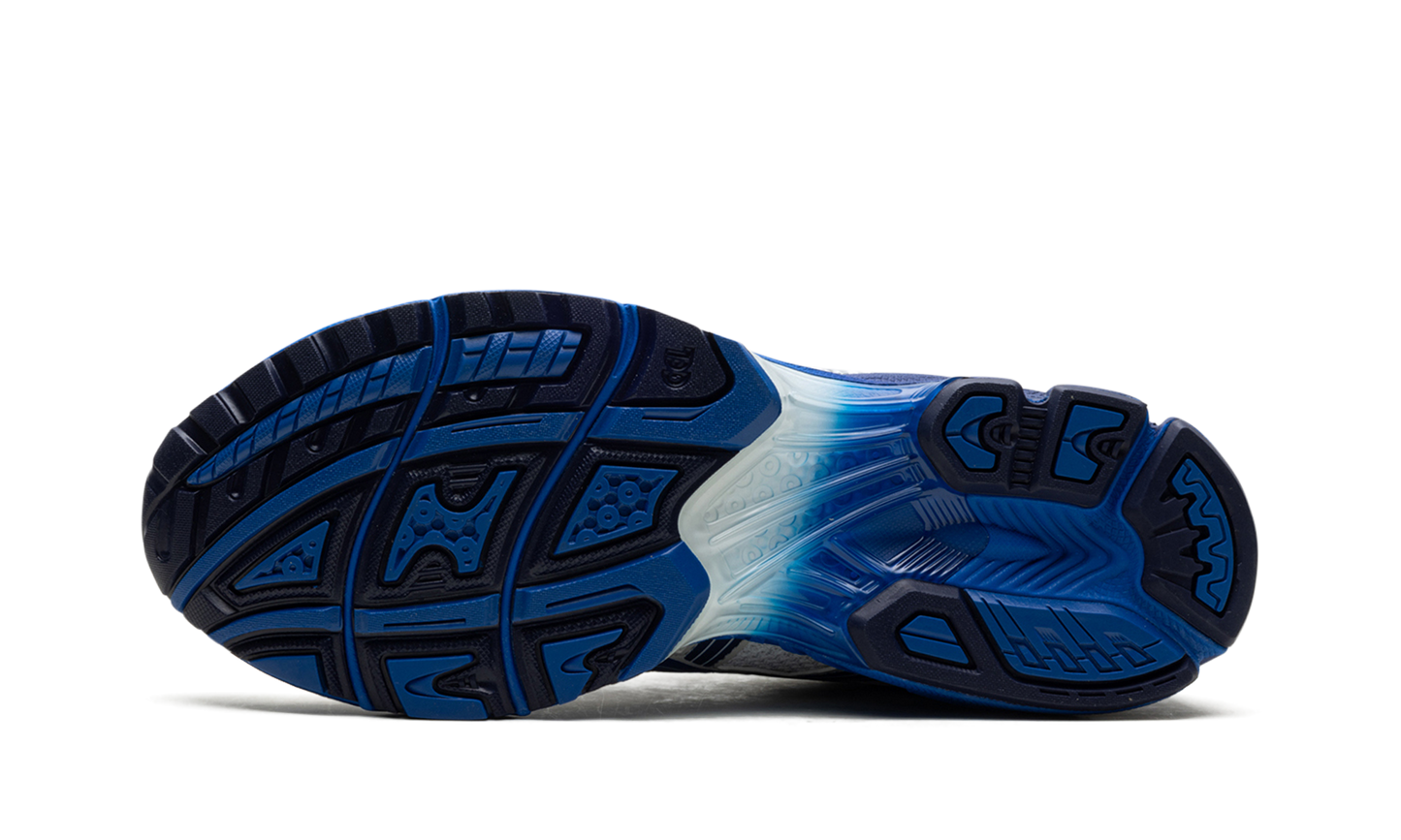 GEL-Kayano 14 "The Museum Visitor - Polar Shade" 1203A528 020