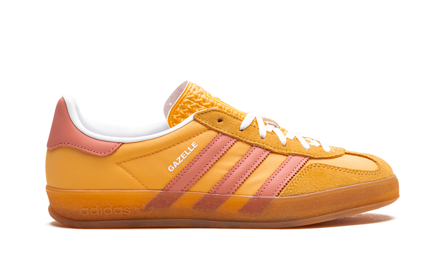 Gazelle Indoor WMNS "Semi Spark Clay" IE2959