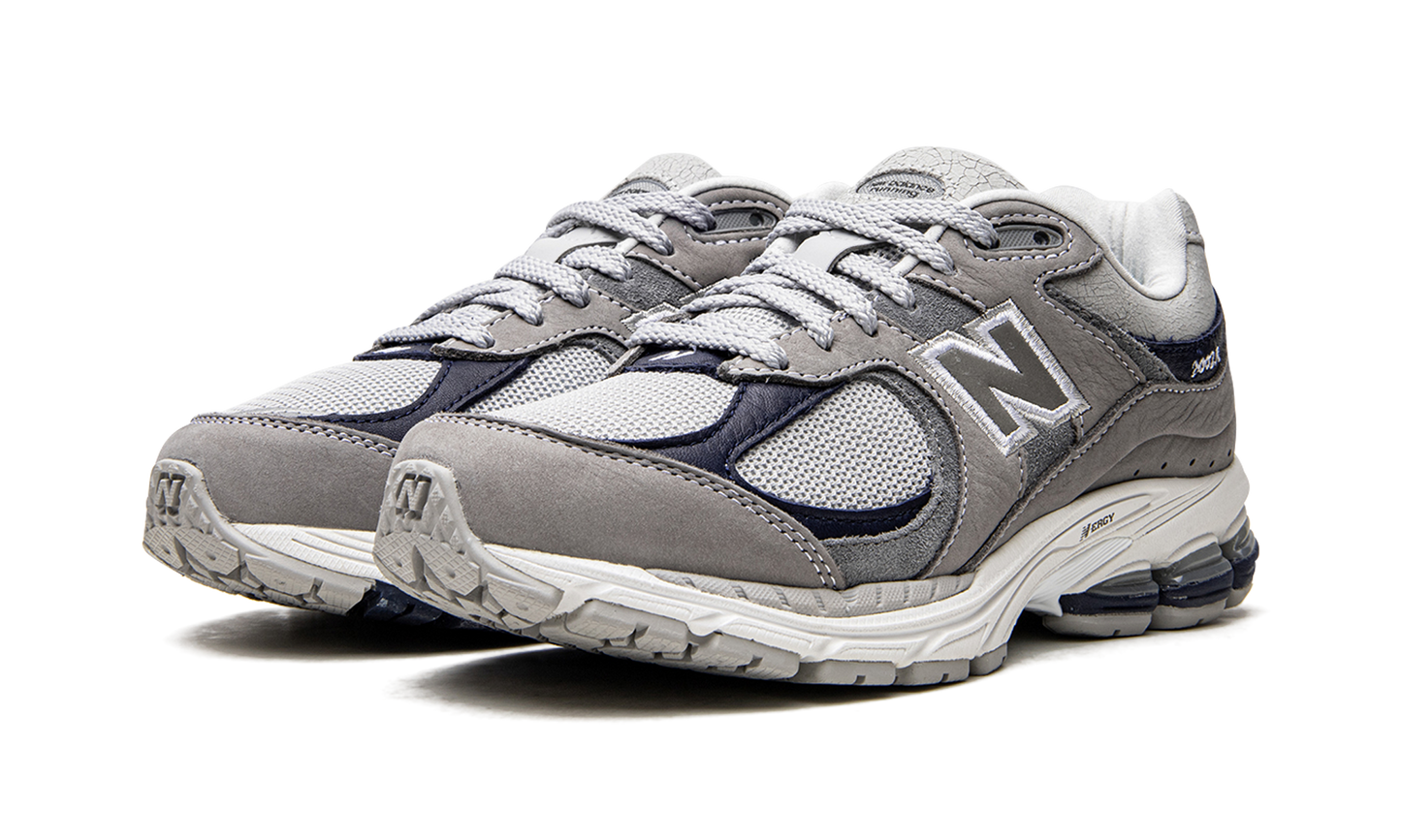 2002R "thisisneverthat - 2022 Downtown Run" M2002RTH