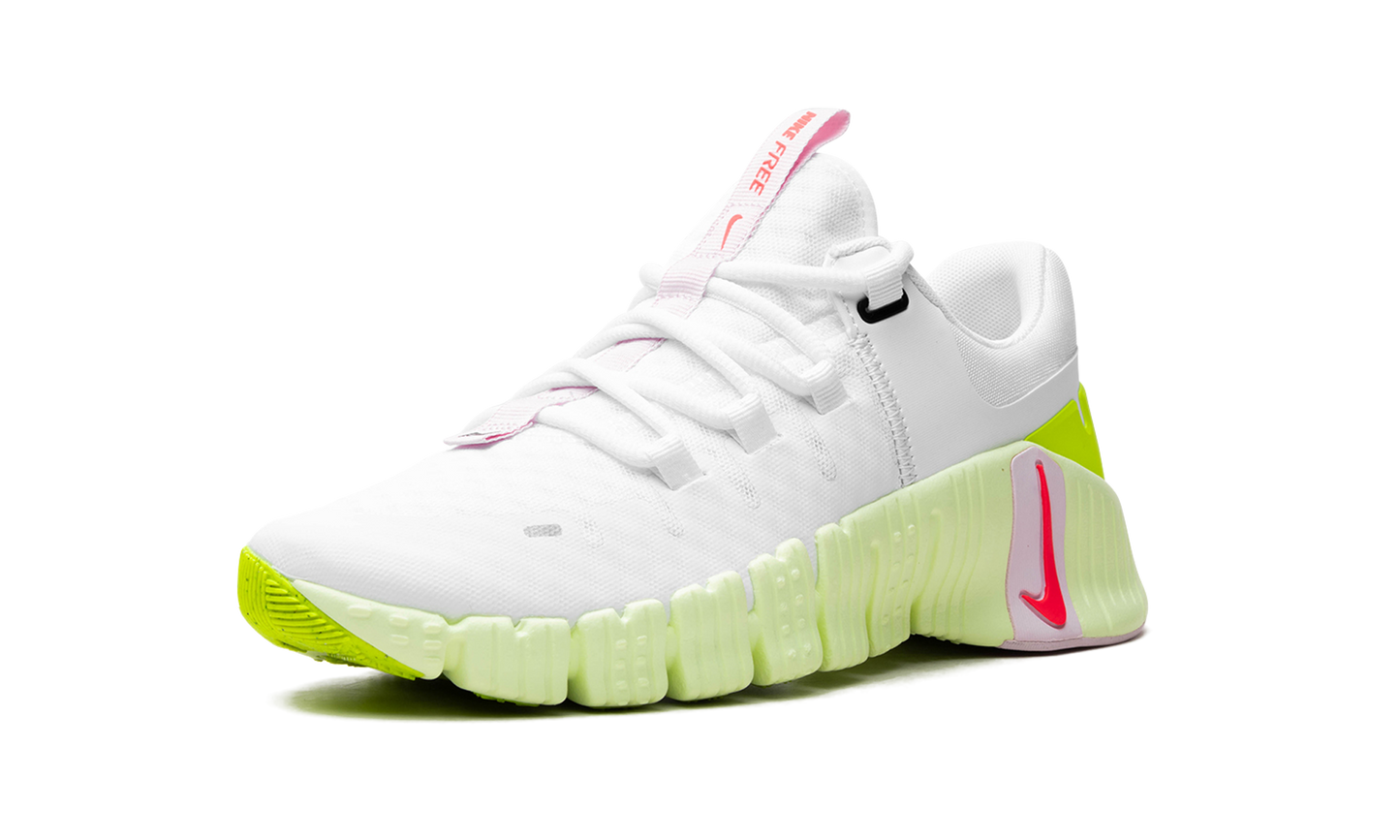 Free Metcon 5 WMNS "Barely Volt Pink Foam" DV3950 104