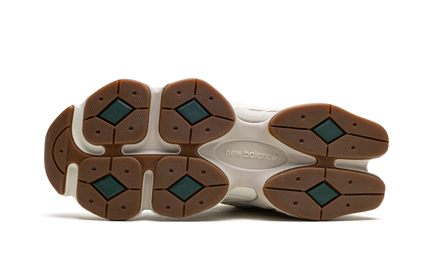 9060 "White Green" U9060AGG