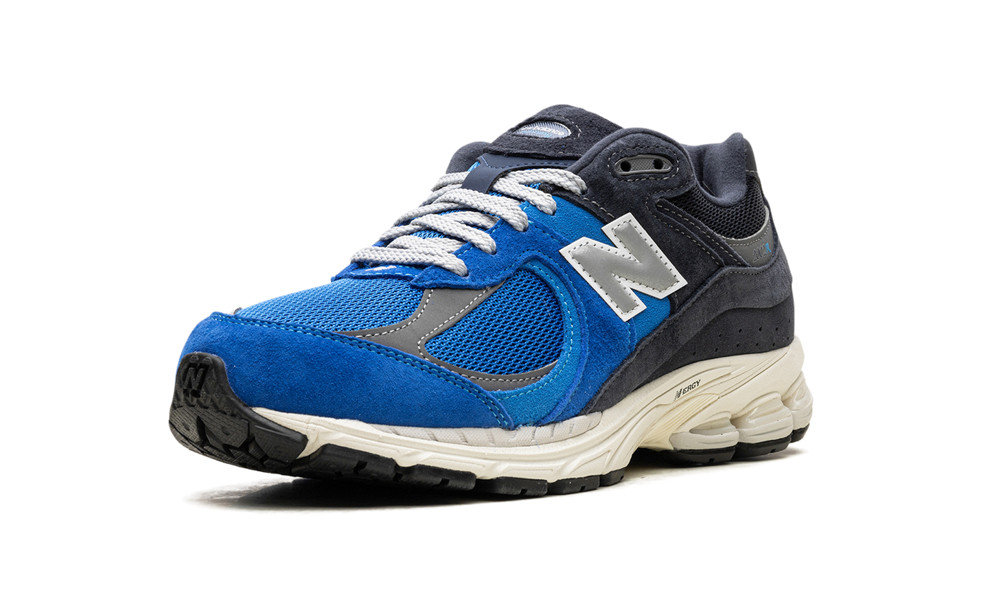 2002R "Blue Oasis" M2002RPB