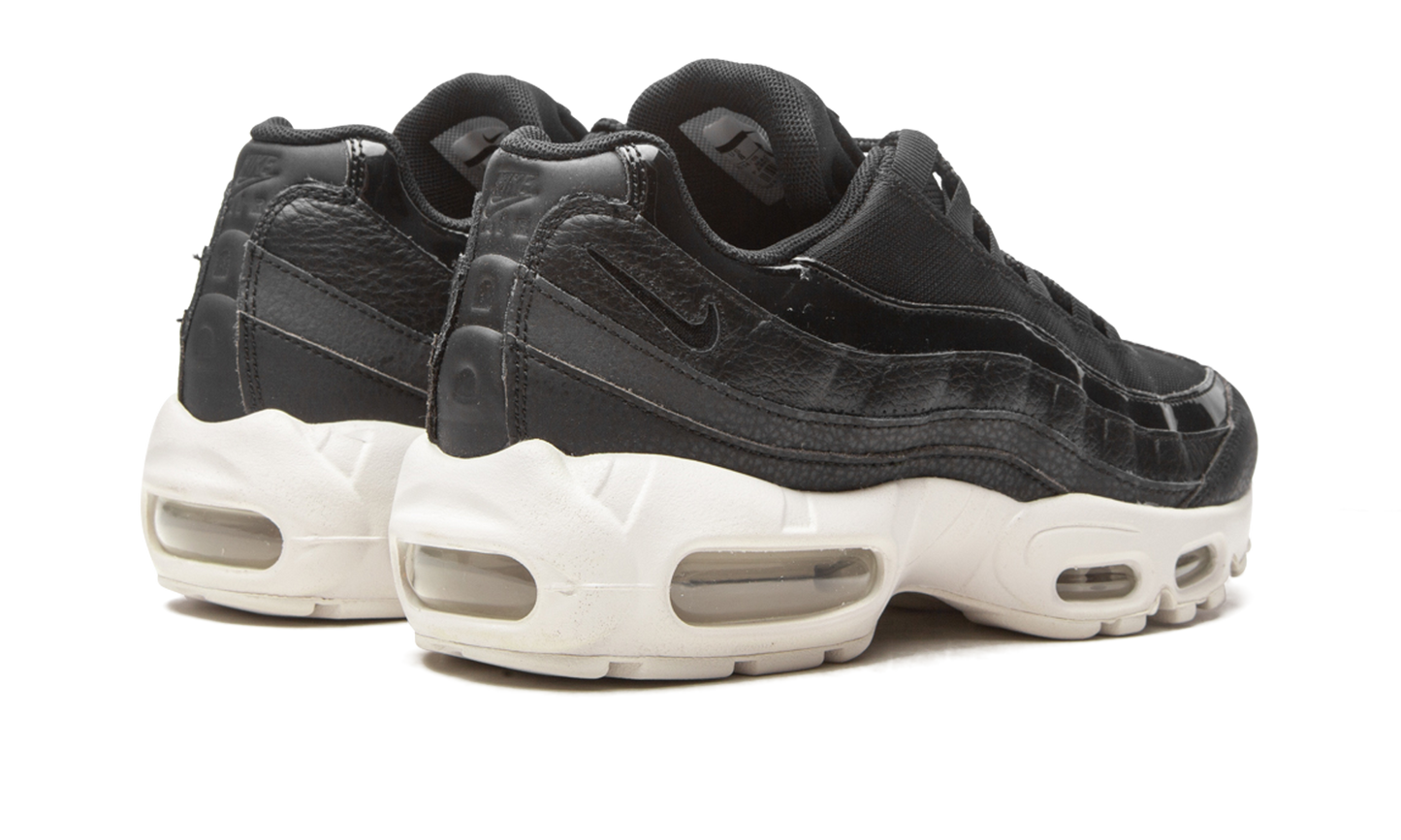 AIR MAX 95 SE MNS WMNS AQ4138 001