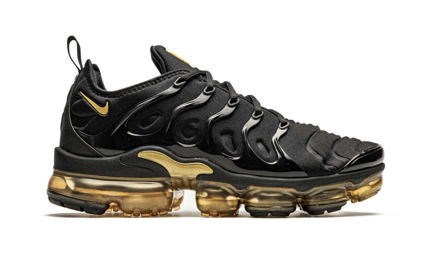 Air VaporMax Plus "Black / Gold"